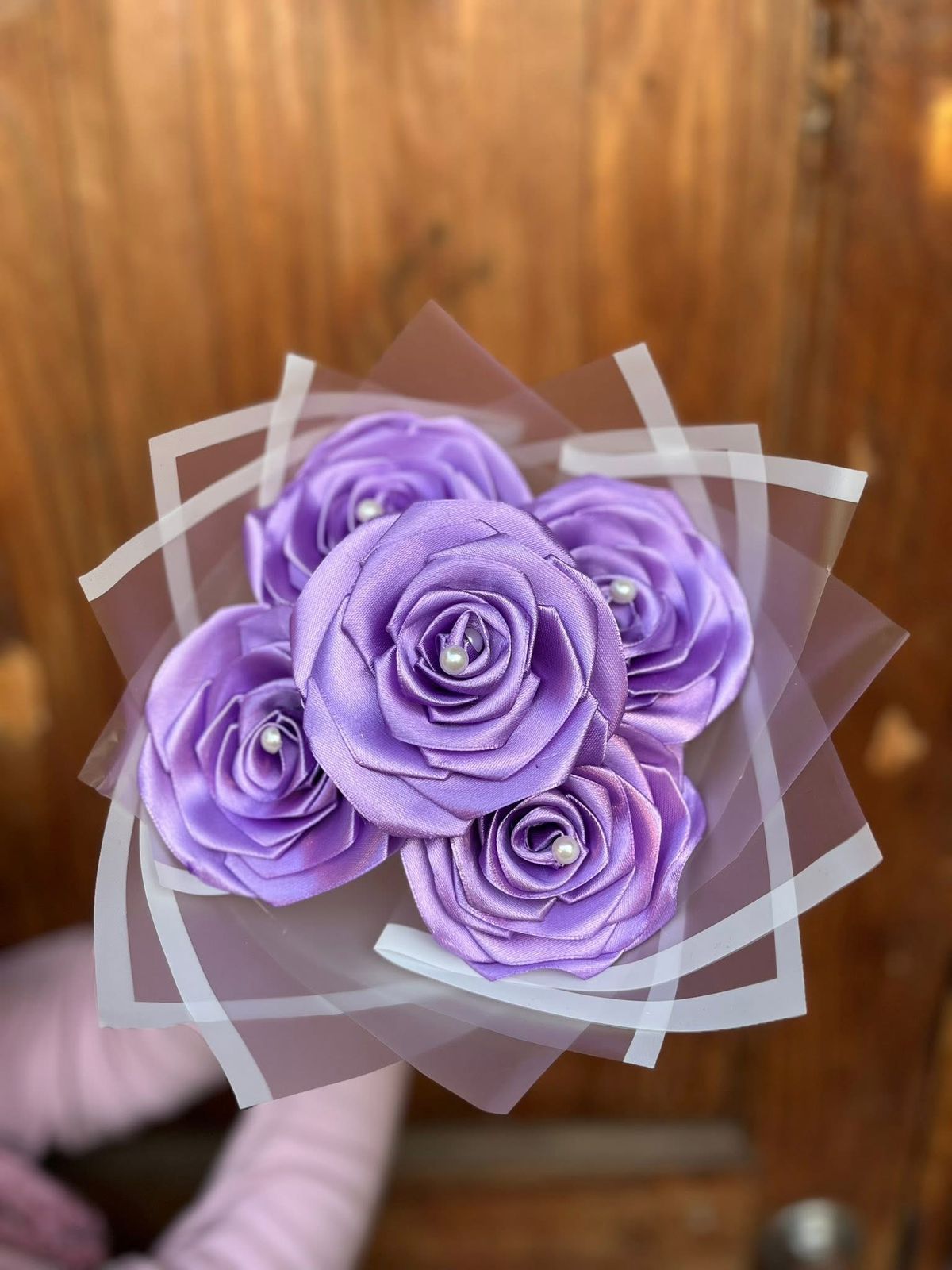 Ramo de flores de tela blancas